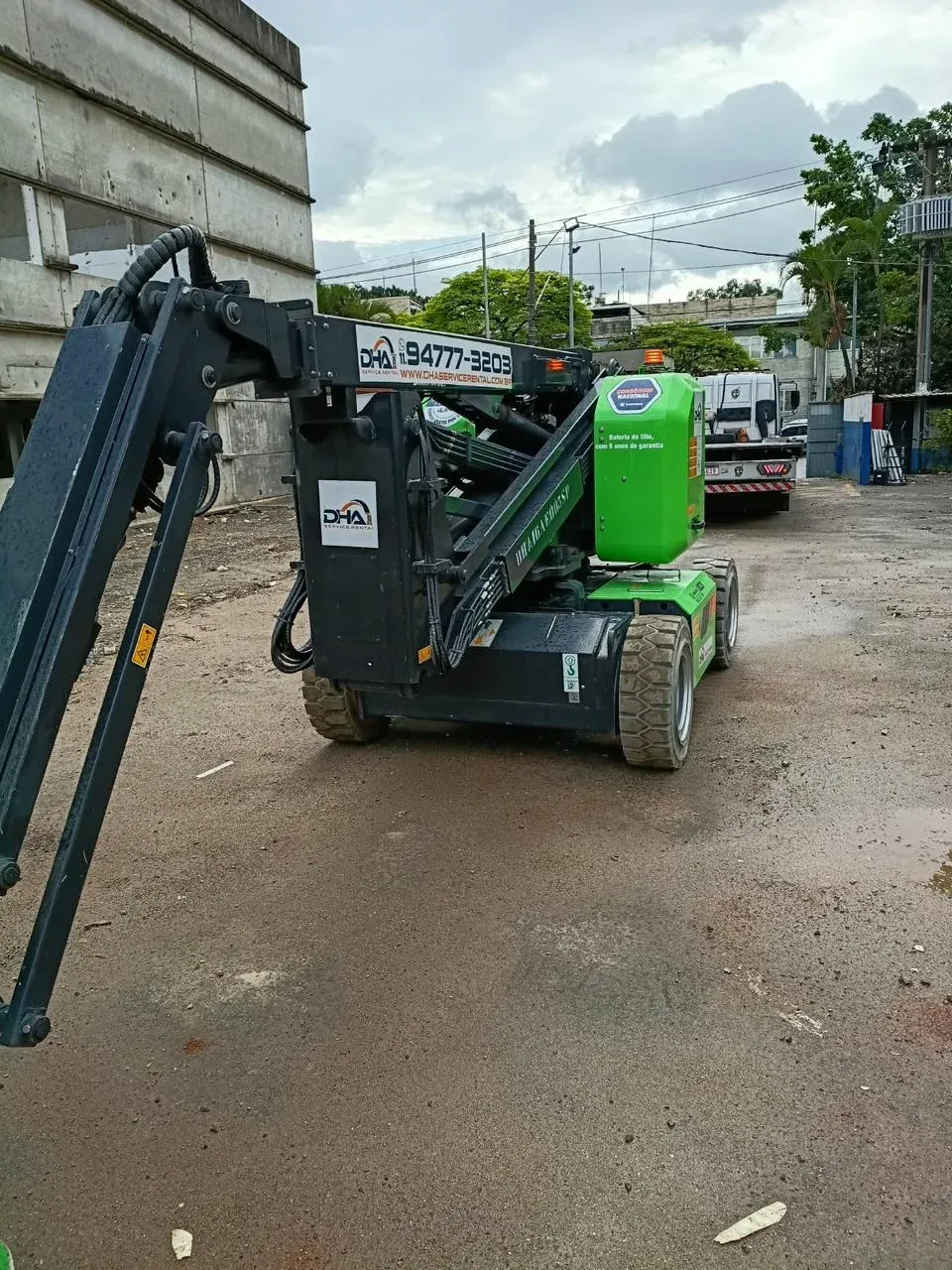 Plataforma DHA na obra do BRT em Guarulhos
